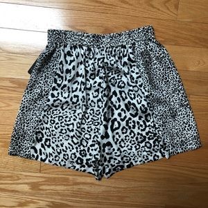 NWT Zara Woman’s High Waisted, Animal Print “Silky”Shorts Size L
